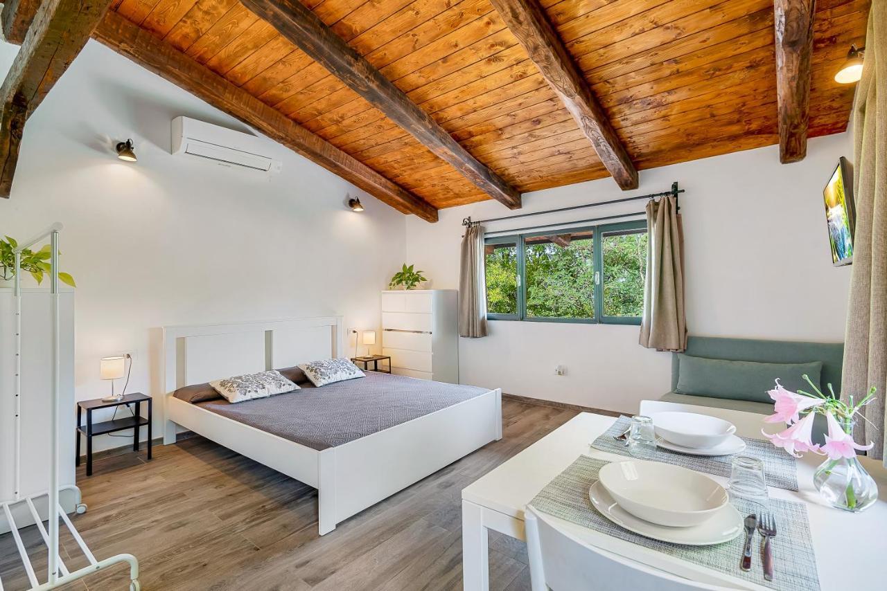 Ippotur Medieval Resort Castelnuovo Magra Dış mekan fotoğraf