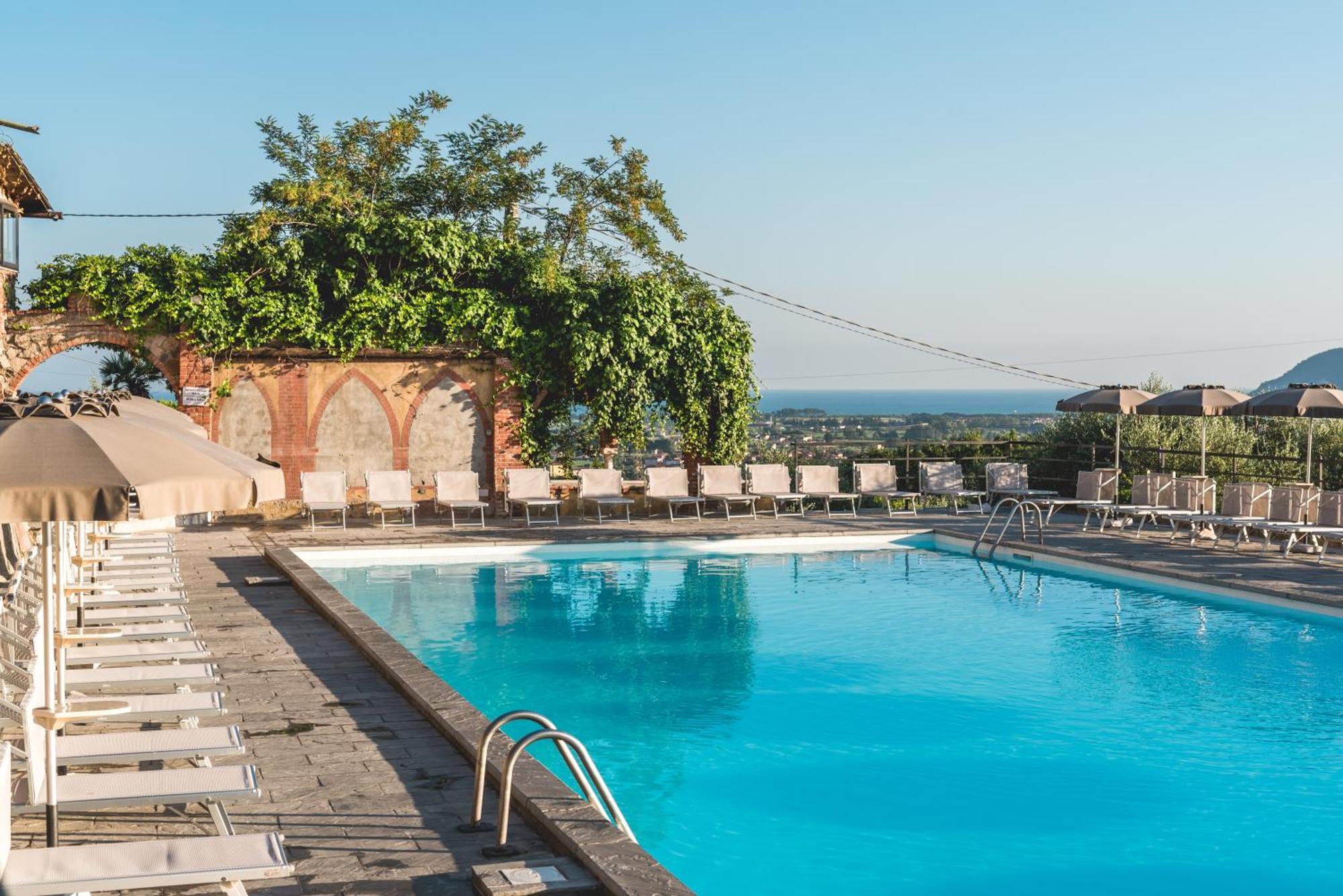 Ippotur Medieval Resort Castelnuovo Magra Dış mekan fotoğraf