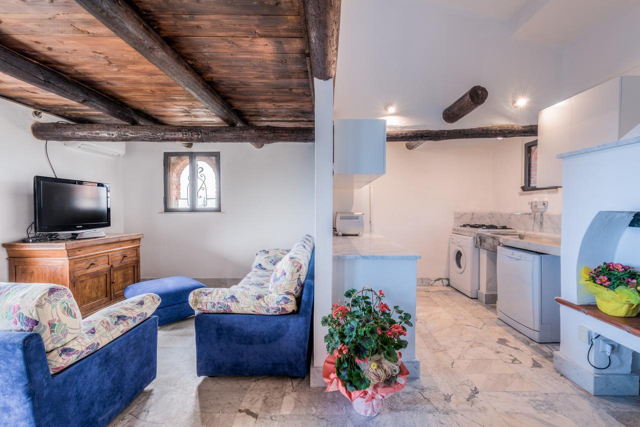 Ippotur Medieval Resort Castelnuovo Magra Dış mekan fotoğraf
