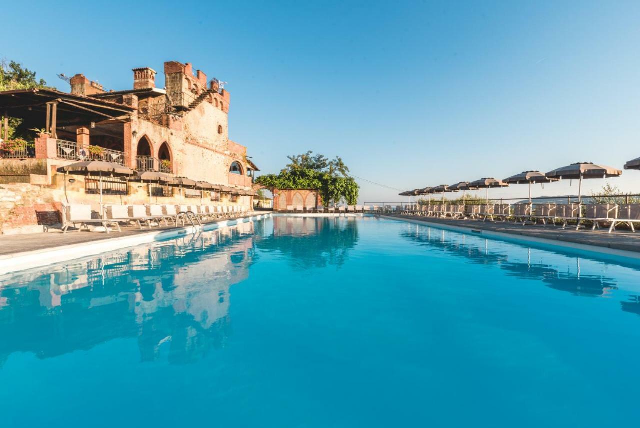Ippotur Medieval Resort Castelnuovo Magra Dış mekan fotoğraf